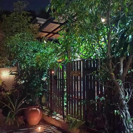 Hotel Chez Pom Chiang Mai Esterno foto