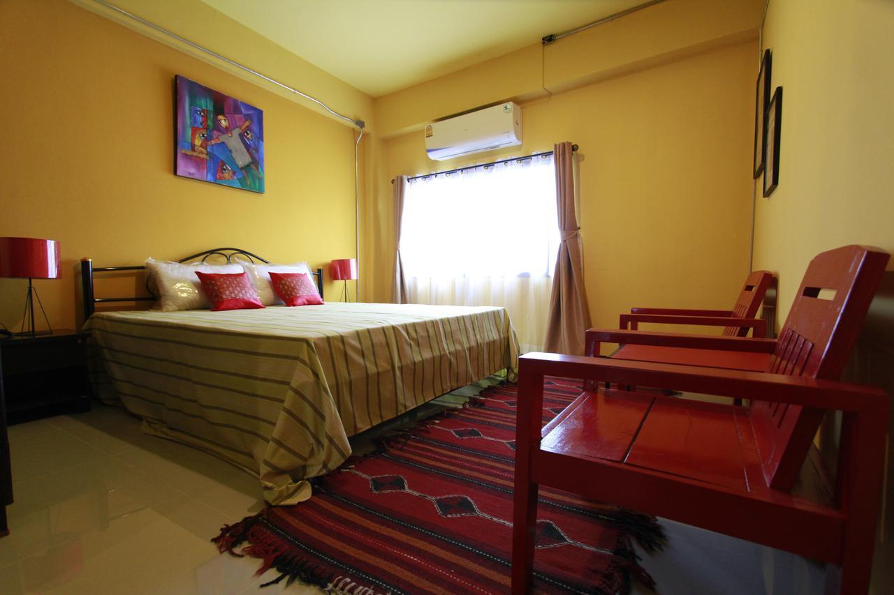 Hotel Chez Pom Chiang Mai Esterno foto